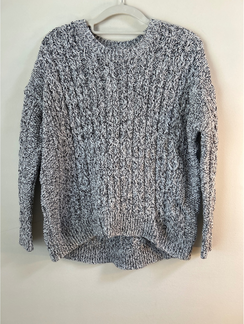 H&M Black and White Cable Knit Sweater Size S